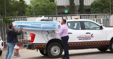 Gobiernos del Estado de México y Chimalhuacán entregan apoyos a 50 familias damnificadas / @Xochitlfloresva @GobChimal_ >>>