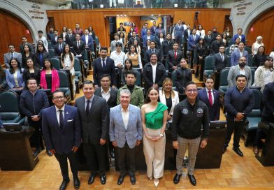 Maestra Delfina Gómez pone en marcha el parlamento juvenil como eje de la transformación política / @delfinagomeza @Edomex