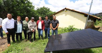 Delfina Gómez Álvarez transforma la vida de mil 100 familias al llevar luz eléctrica a las zonas más remotas / @delfinagomeza @Edomex