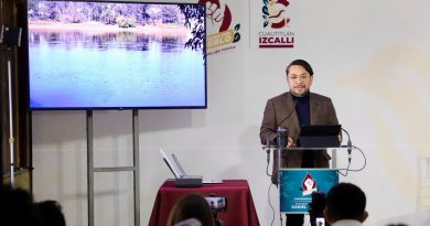 Daniel Serrano, alcalde de Izcalli, vence la proliferación deletérea en el Lago de Guadalupe / @daniel_ser @GobIzcalli >>>