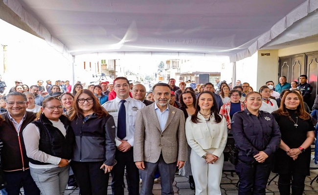 Metepec será más seguro, como lo prometí; Fernando Flores entrega patrullas nuevas / @FerFlores_Emp @MetepecGobierno