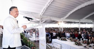 Julio Menchaca Salazar reconoce la labor docente y proyecta un futuro sólido para la educación en Hidalgo / @juliomenchaca_ @gobiernohidalgo