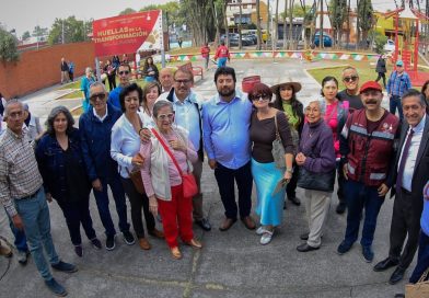 Isaac Montoya Márquez: «Devolver prosperidad a Naucalpan es nuestra prioridad»; 144 luminarias y 26 toneladas de asfalto transforman un fraccionamiento / @isaacsolar @GobNau >>>