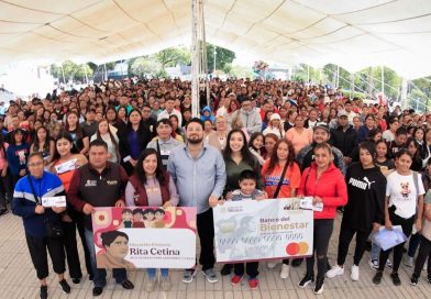 Naucalpan fortalece la educación con entrega de Becas Rita Cetina a más de dos mil estudiantes / @isaacsolar @GobNau >>>