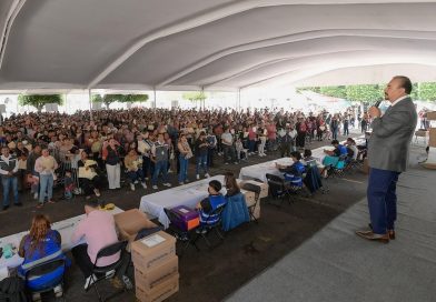 Atizapán entrega 52 millones de pesos en becas a 17,040 estudiantes; inversión histórica en educación / @Pedro_RVillegas @GobAtizapan