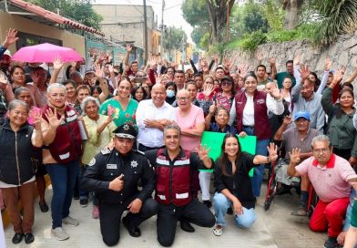 En Tlalnepantla de Baz, Raciel Pérez Cruz entrega la rehabilitación de la calle Xólot en El Arenal  / @RacielPerezC_ @Gob_Tlalne >>