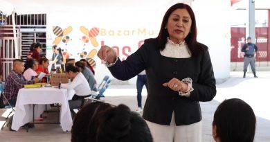 Tecámac inicia entrega masiva de tenis escolares con el programa «Pasos Mundialistas 2026» para apoyar a las familias / @rosiwongromero
