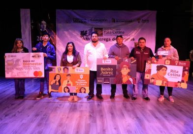 Isaac Montoya Márquez encabeza la entrega de becas y abre nuevas rutas formativas en Naucalpan; gesto emblemático / @isaacsolar @GobNau >>>