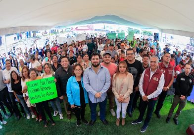 Naucalpan entrega campo deportivo rehabilitado en Lomas de San Agustín / @isaacsolar @GobNau >>>