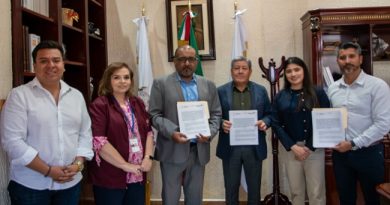 Liliana Olivares Contreras y Marco Antonio Urban firman convenio para traer clínica de primer nivel a Tultepec  / @Edomex