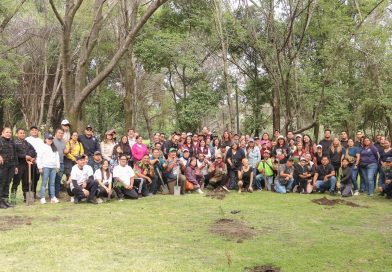 Naucalpan refuerza infraestructura verde con jornada de reforestación en Parque Naucalli / @isaacsolar @GobNau >>>