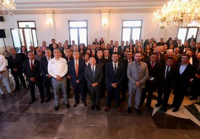 Raciel Pérez Cruz: «El diálogo es la vía para proteger derechos y mejorar servicios» en la conmemoración del 60.º aniversario del SUTEyM / @RacielPerezC_ @Gob_Tlalne >>>