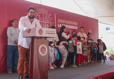 Isaac Montoya Márquez refuerza apoyos escolares en Naucalpan y anuncia obras en San Lorenzo  / @isaacsolar @GobNau >>>