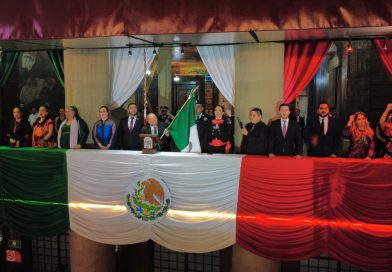 Tlalnepantla de Baz vive un grito multitudinario y suntuoso: Raciel Pérez Cruz celebra nuestras raíces y proyecta el futuro / @RacielPerezC_ @Gob_Tlalne >>>