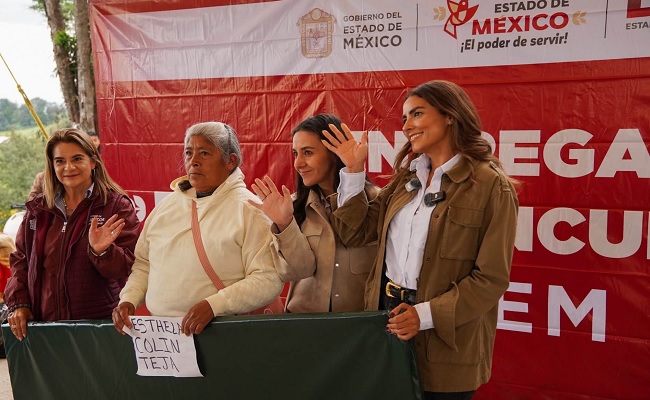 DIF Almoloya de Juárez acerca apoyos esenciales a familias de La Lima  / @ThaL_SG @AdolfoSolisG_